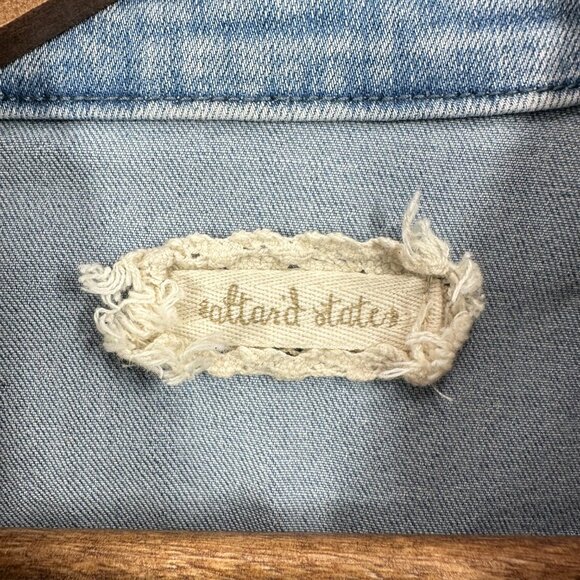 Altar'd State Women's Size XS Stretch Denim Shorts Romper Snap Front - Picture 8 of 10